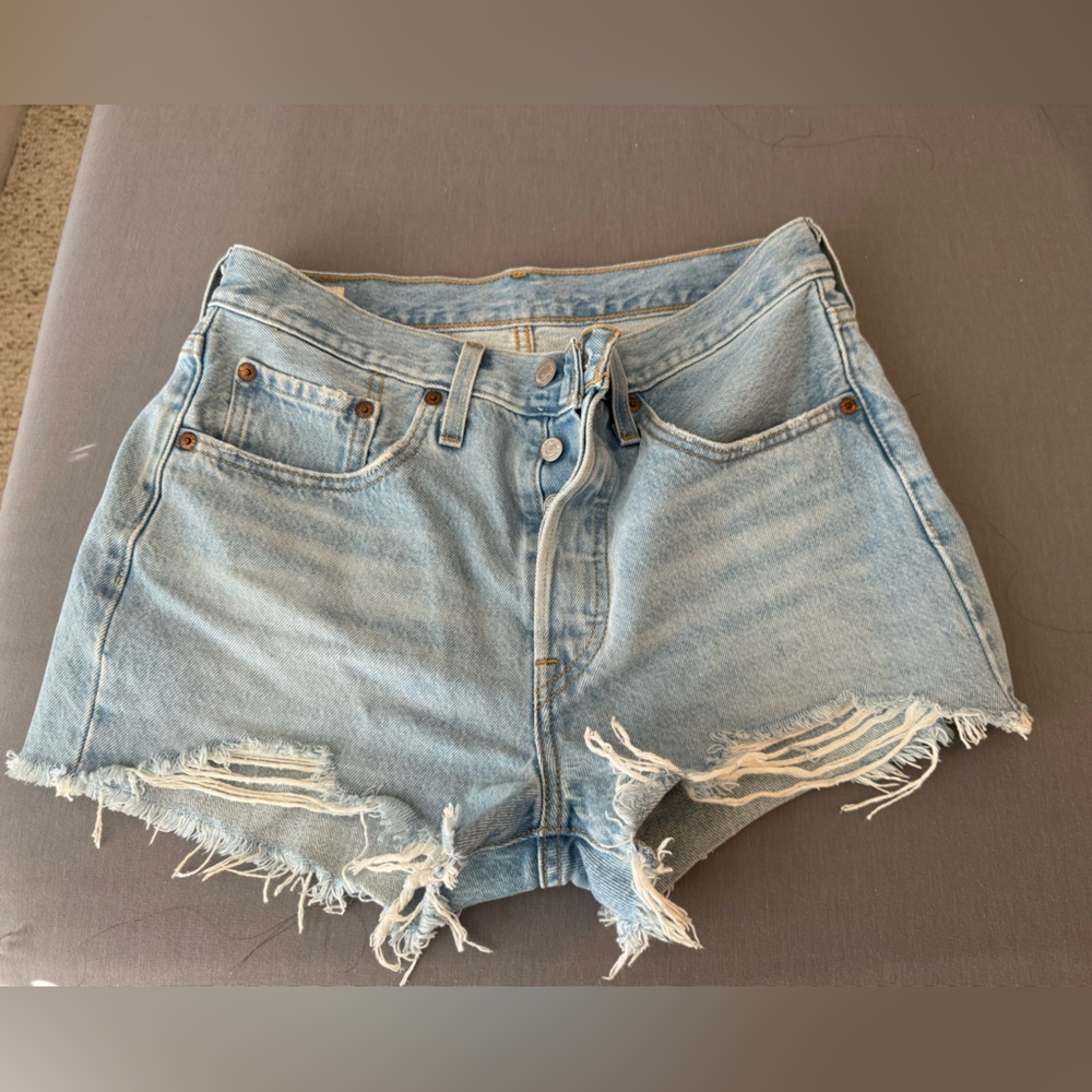 ❌Sold ❌Levi's Light Blue Jean Shorts 27 - Picture 2 of 5